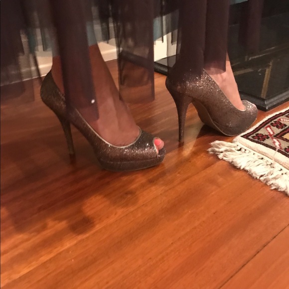 BCBG Max Azria gown - Picture 6 of 6